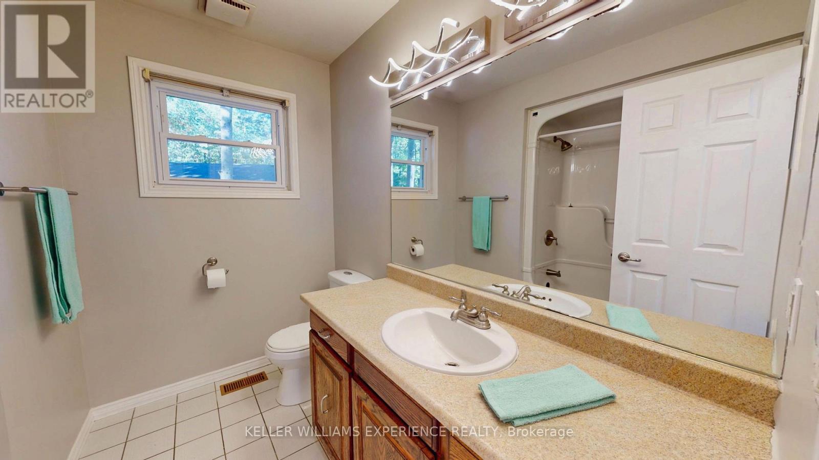 135 Catherine Street W, Gravenhurst, Ontario  P1P 1A4 - Photo 9 - X13879130