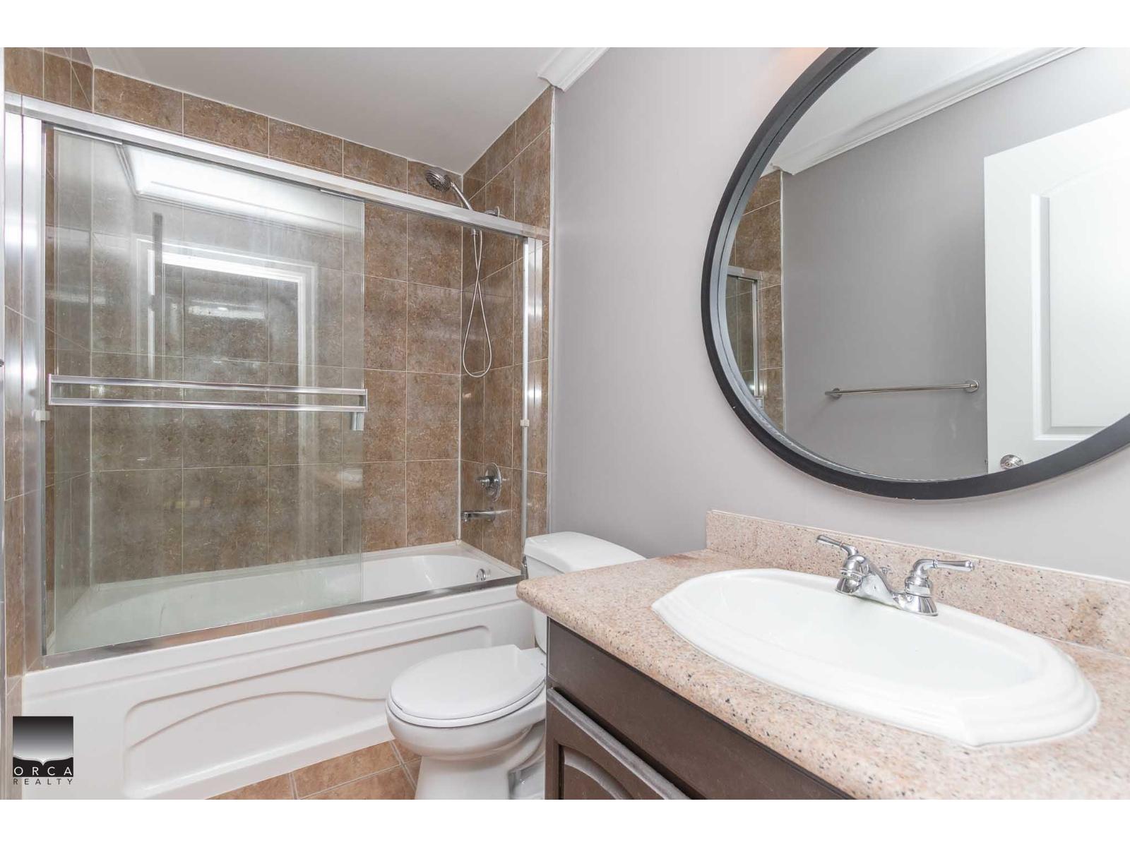 Upper Level 19130 69a Avenue, Surrey, British Columbia  V4N 0A5 - Photo 17 - R3174383