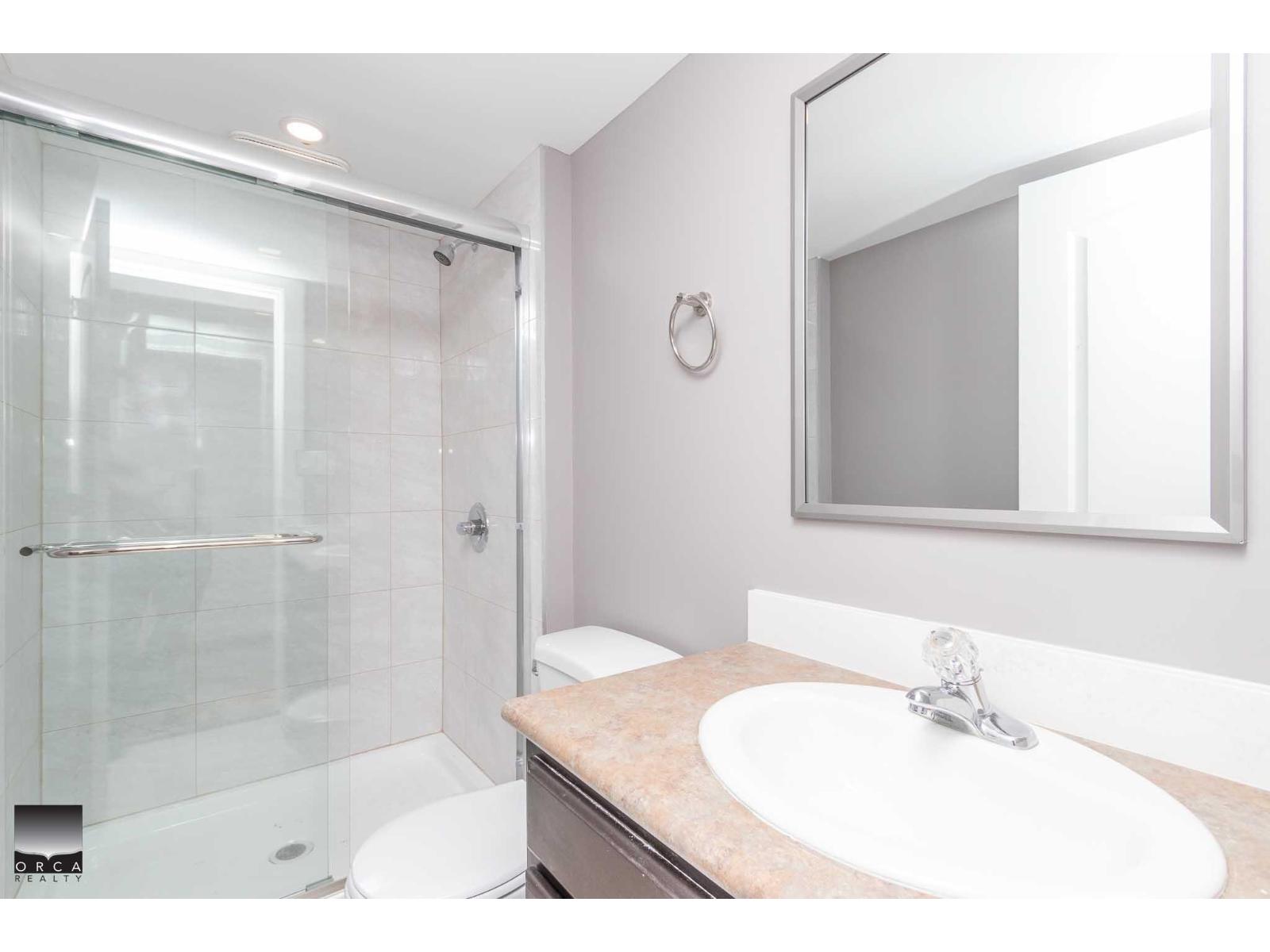Upper Level 19130 69a Avenue, Surrey, British Columbia  V4N 0A5 - Photo 25 - R3174383