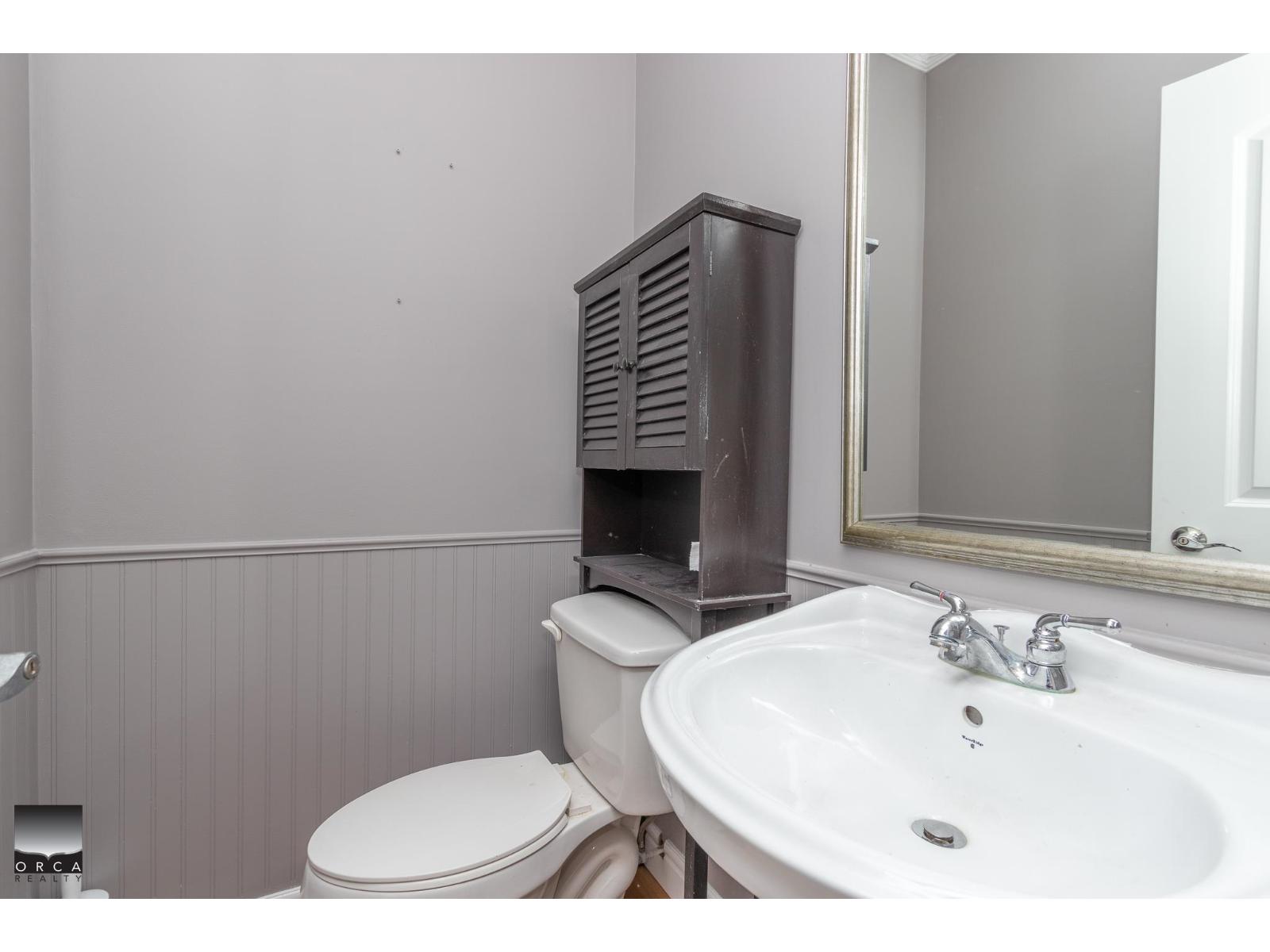 Upper Level 19130 69a Avenue, Surrey, British Columbia  V4N 0A5 - Photo 8 - R3174383