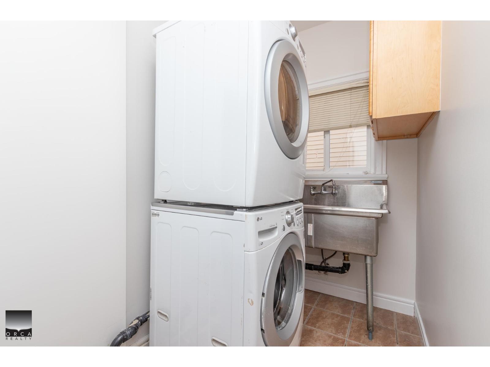 Upper Level 19130 69a Avenue, Surrey, British Columbia  V4N 0A5 - Photo 9 - R3174383