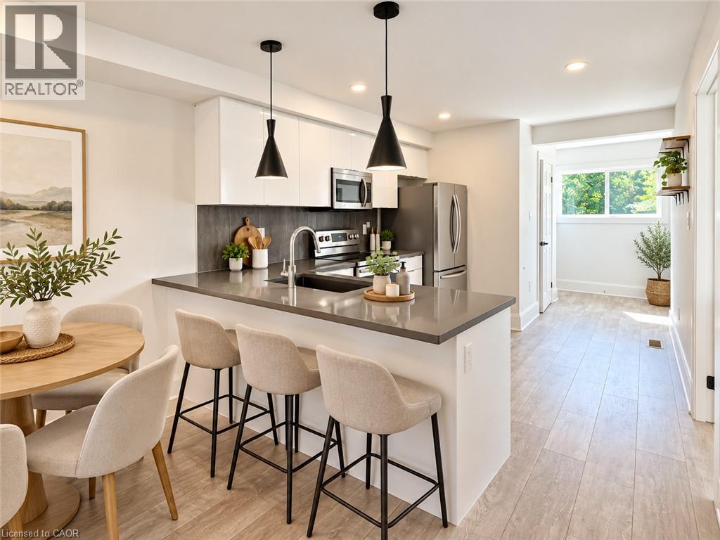 654 Dunsmure Road, Hamilton, Ontario  L8H 1H7 - Photo 4 - 40869913