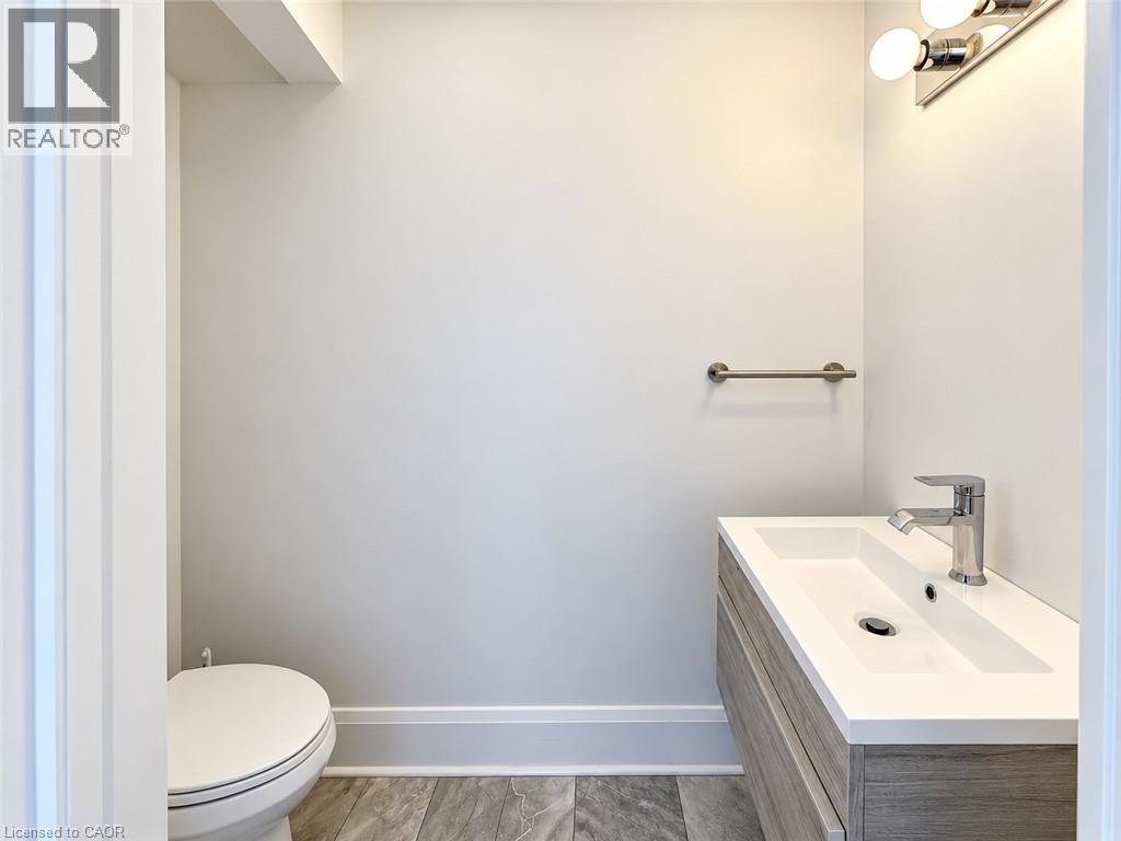 654 Dunsmure Road, Hamilton, Ontario  L8H 1H7 - Photo 7 - 40869913