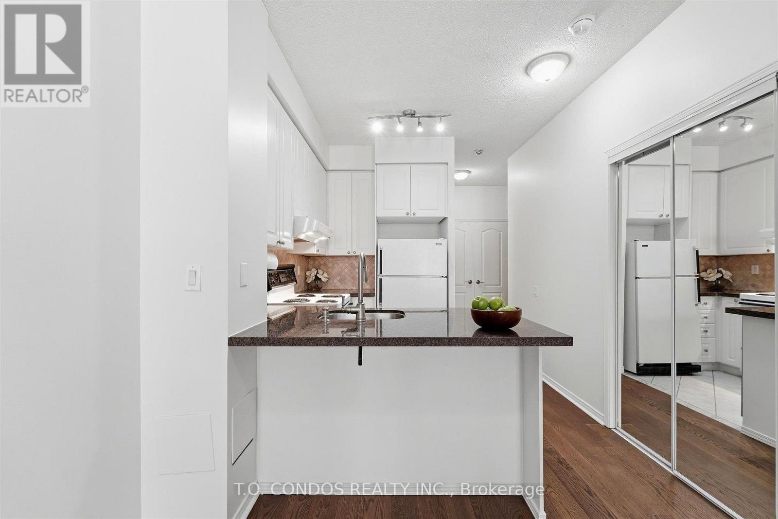 304 - 555 Yonge Street, Toronto, Ontario  M4Y 3A6 - Photo 13 - C13884880