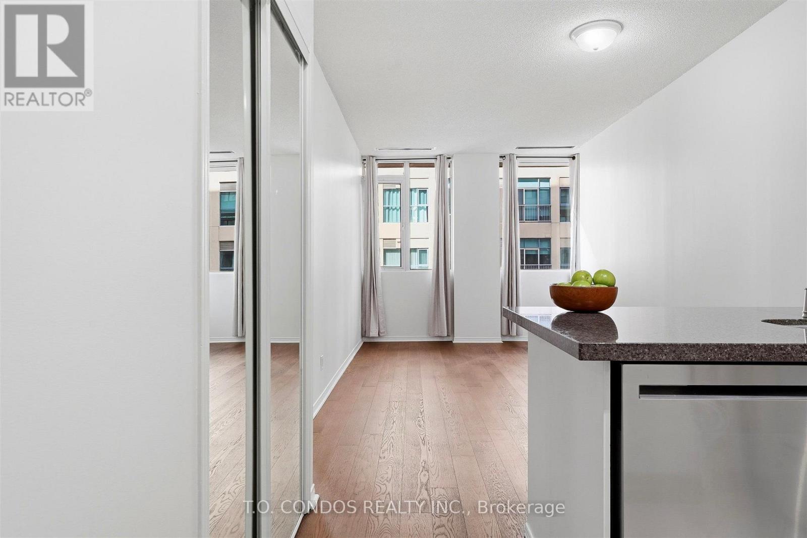 304 - 555 Yonge Street, Toronto, Ontario  M4Y 3A6 - Photo 9 - C13884880