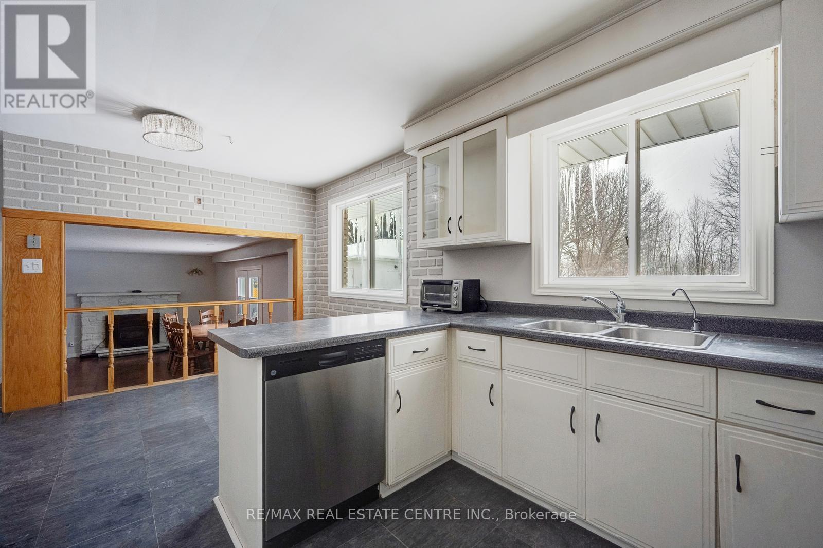 12391 Heritage Road, Caledon, Ontario  L7C 1T8 - Photo 15 - W13884898