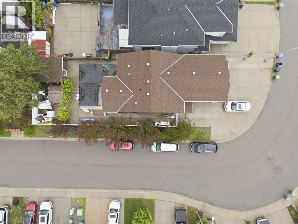 290 Valleyview Court SE, Calgary, Alberta  T2B 0K7 - Photo 2 - A2343774