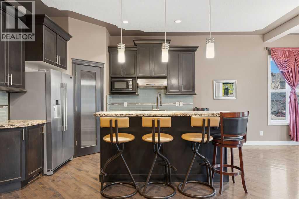 290 Valleyview Court SE, Calgary, Alberta  T2B 0K7 - Photo 12 - A2343774