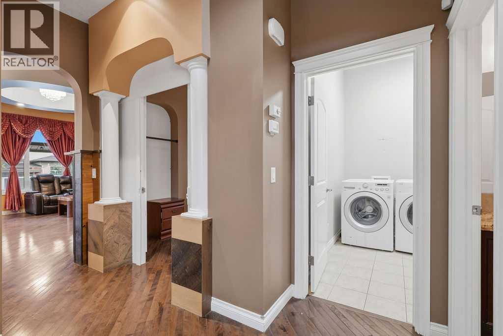 290 Valleyview Court SE, Calgary, Alberta  T2B 0K7 - Photo 8 - A2343774