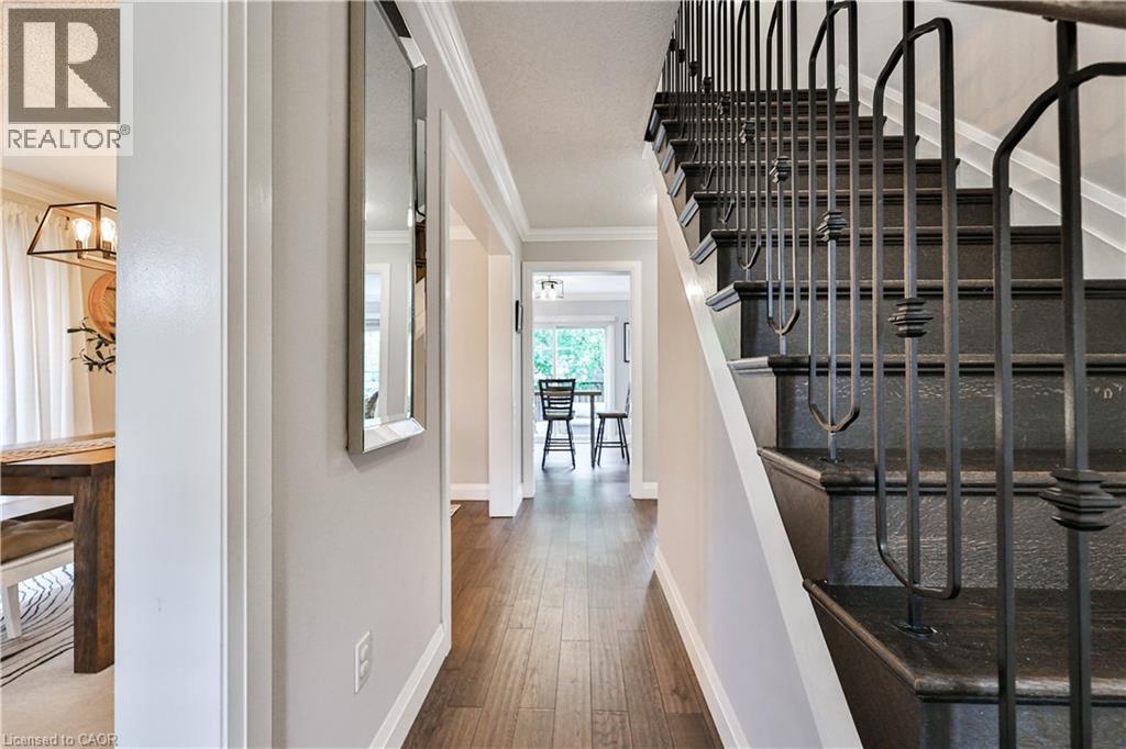 2387 Lionstone Drive, Oakville, Ontario  L6M 4S8 - Photo 4 - 40870373