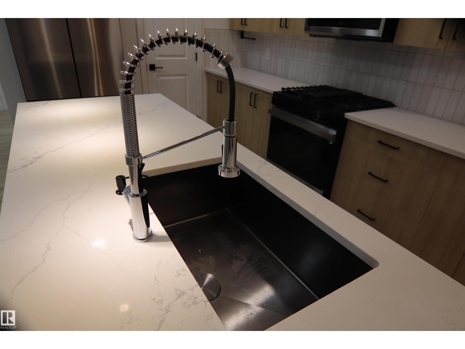 3332 168 ST SW