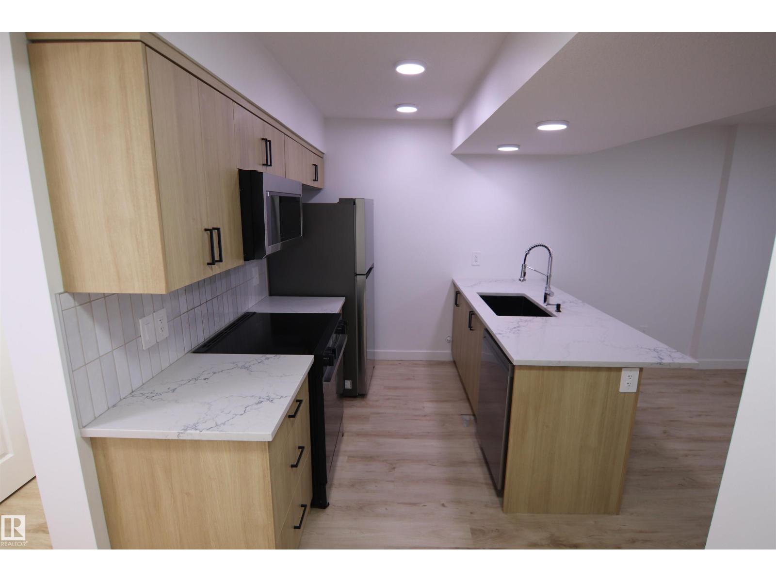 3332 168 ST SW