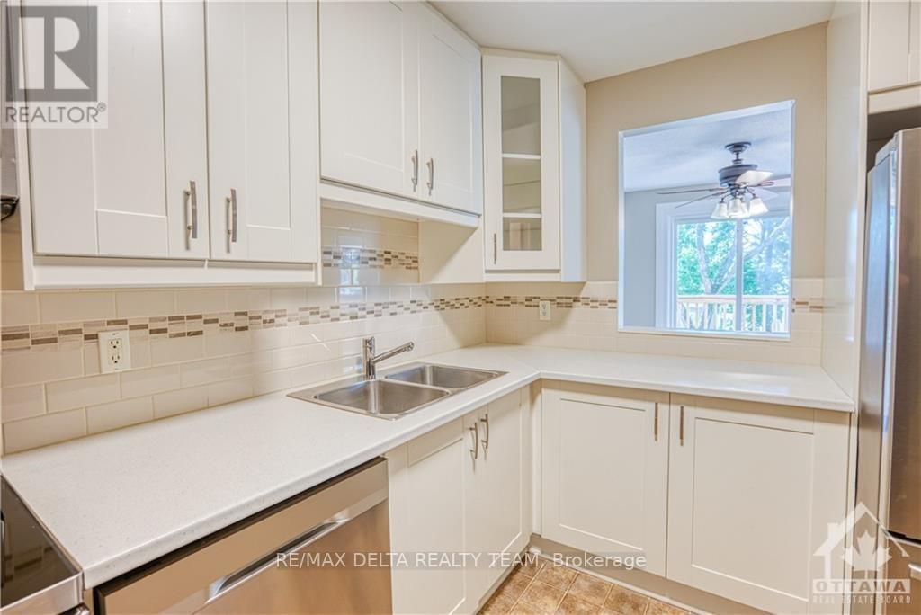 6 - 160 Fenerty Court, Ottawa, Ontario  K2L 3A7 - Photo 7 - X13884912