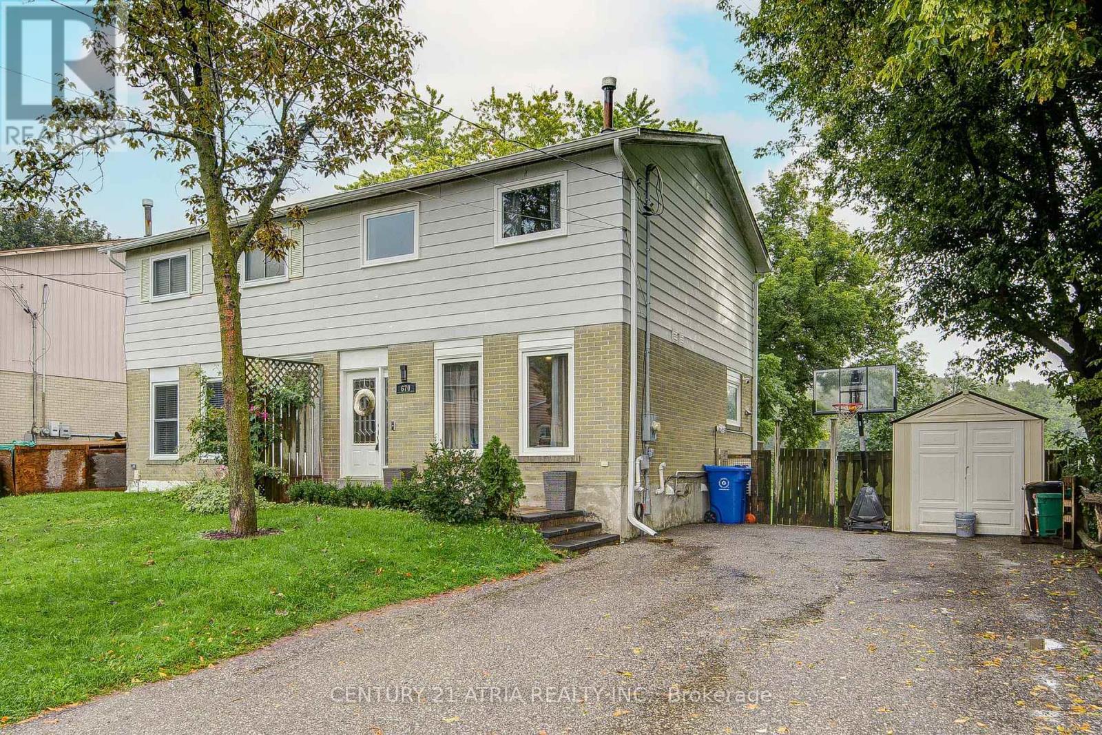 670 Elgin Street, Newmarket, Ontario  L3Y 3B4 - Photo 2 - N13884948