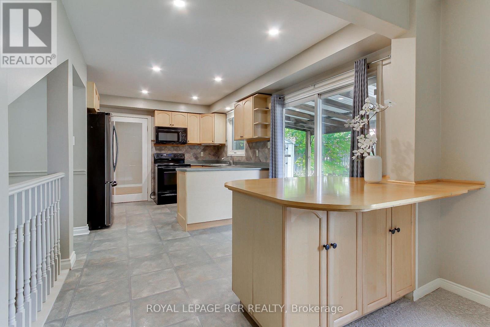 43 Crown Crescent, Bradford West Gwillimbury, Ontario  L3Z 2M4 - Photo 14 - N13884982