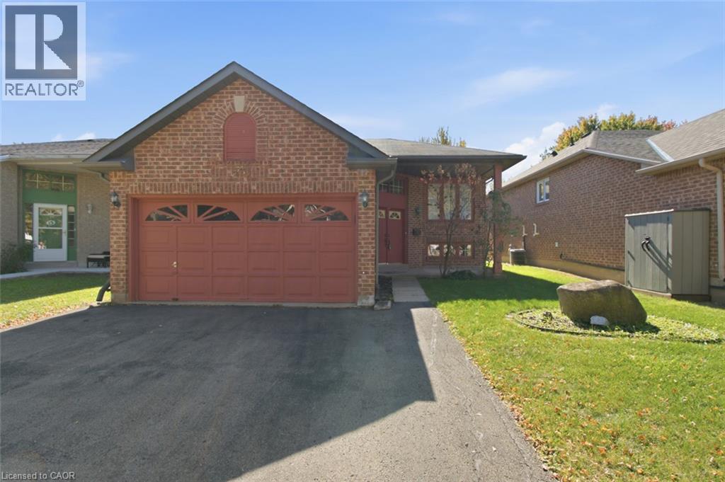 23 Madison Court W, Welland, Ontario  L3C 7G1 - Photo 2 - 40870434