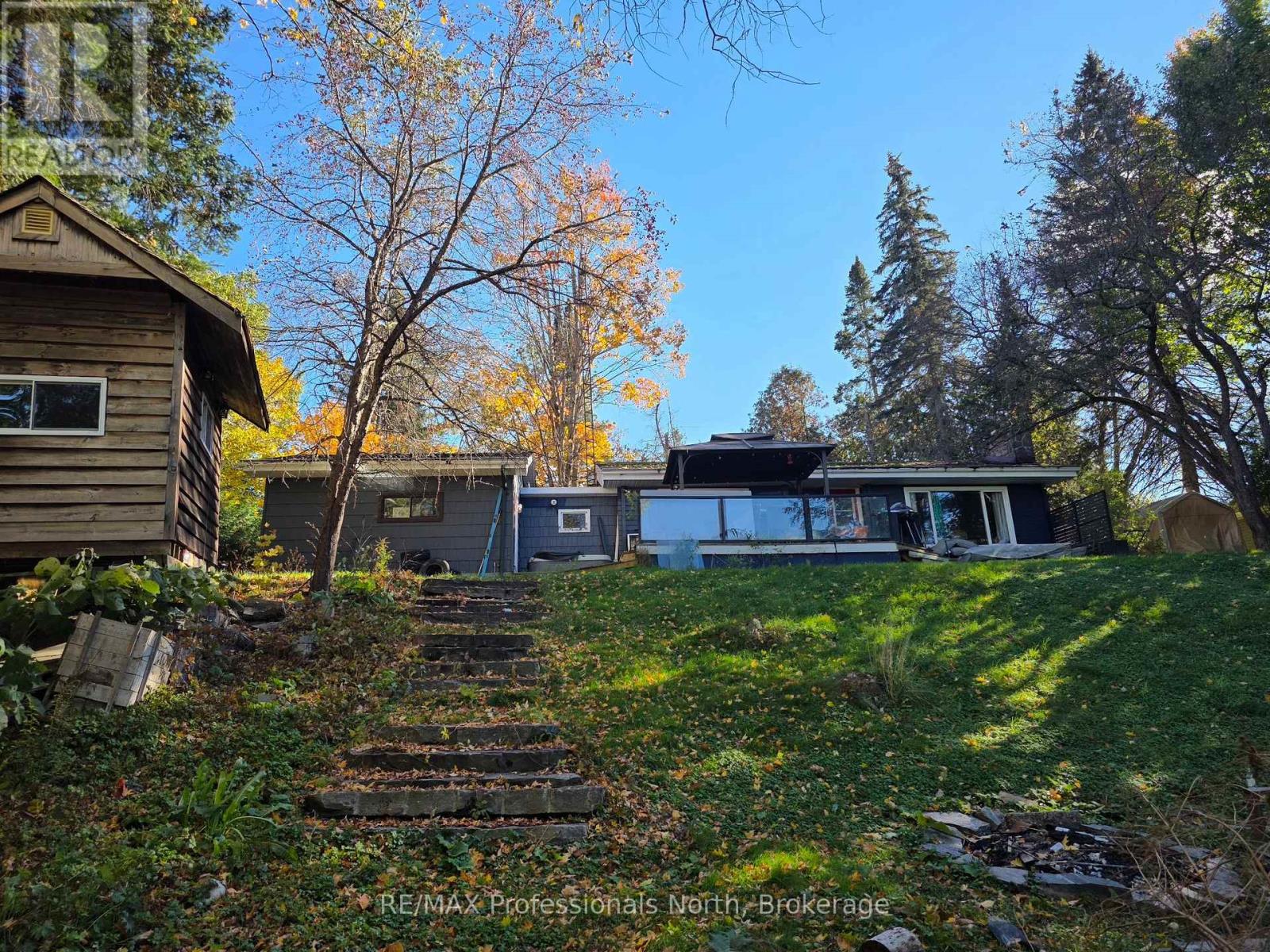 415 By-Lock Acres Road, Huntsville, Ontario  P1H 1S1 - Photo 4 - X13884938