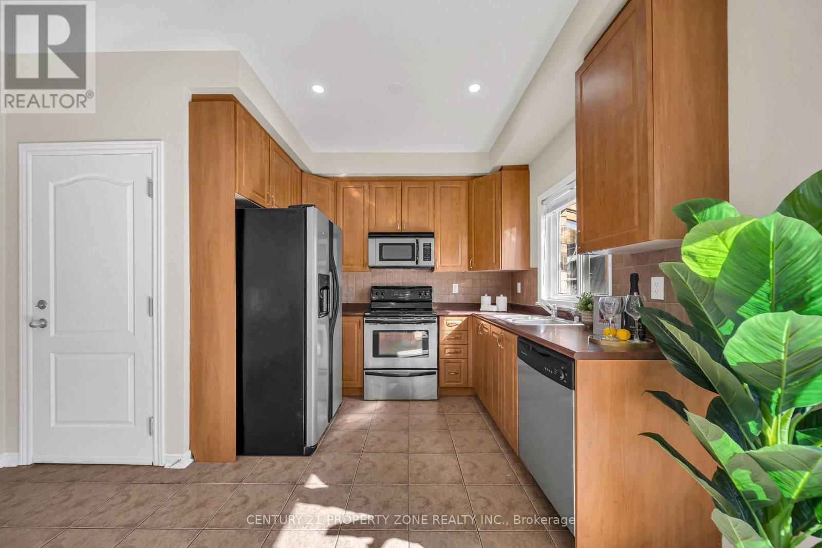 5 Senwood Street, Brampton, Ontario  L7A 3S6 - Photo 16 - W13884934