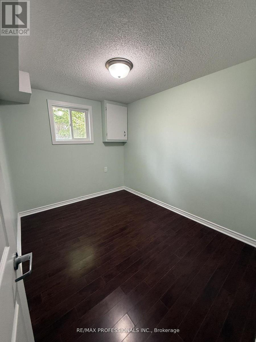 Basement - 23 Dunwich Place, Brampton, Ontario  L6T 1K3 - Photo 10 - W13884952