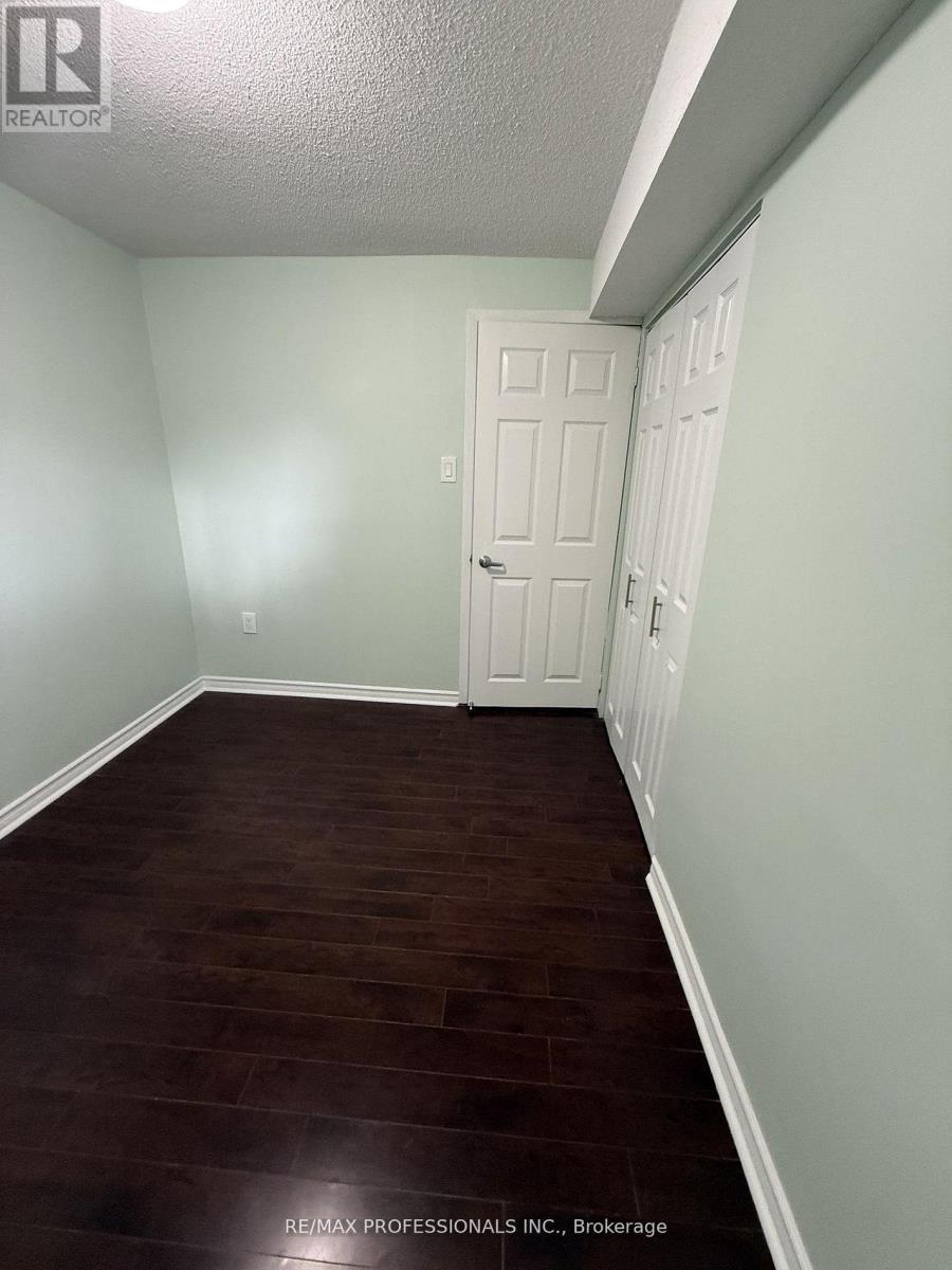 Basement - 23 Dunwich Place, Brampton, Ontario  L6T 1K3 - Photo 11 - W13884952
