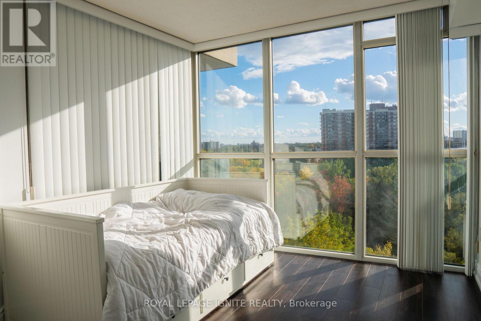 1010 - 5 Rowntree Road, Toronto, Ontario  M9V 5G9 - Photo 10 - W13884956