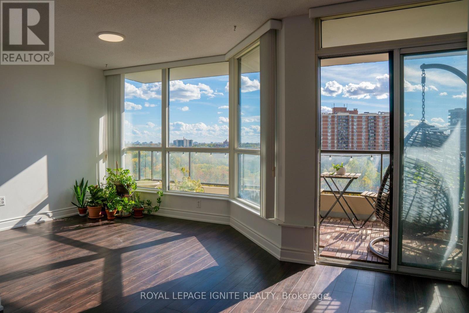 1010 - 5 Rowntree Road, Toronto, Ontario  M9V 5G9 - Photo 9 - W13884956