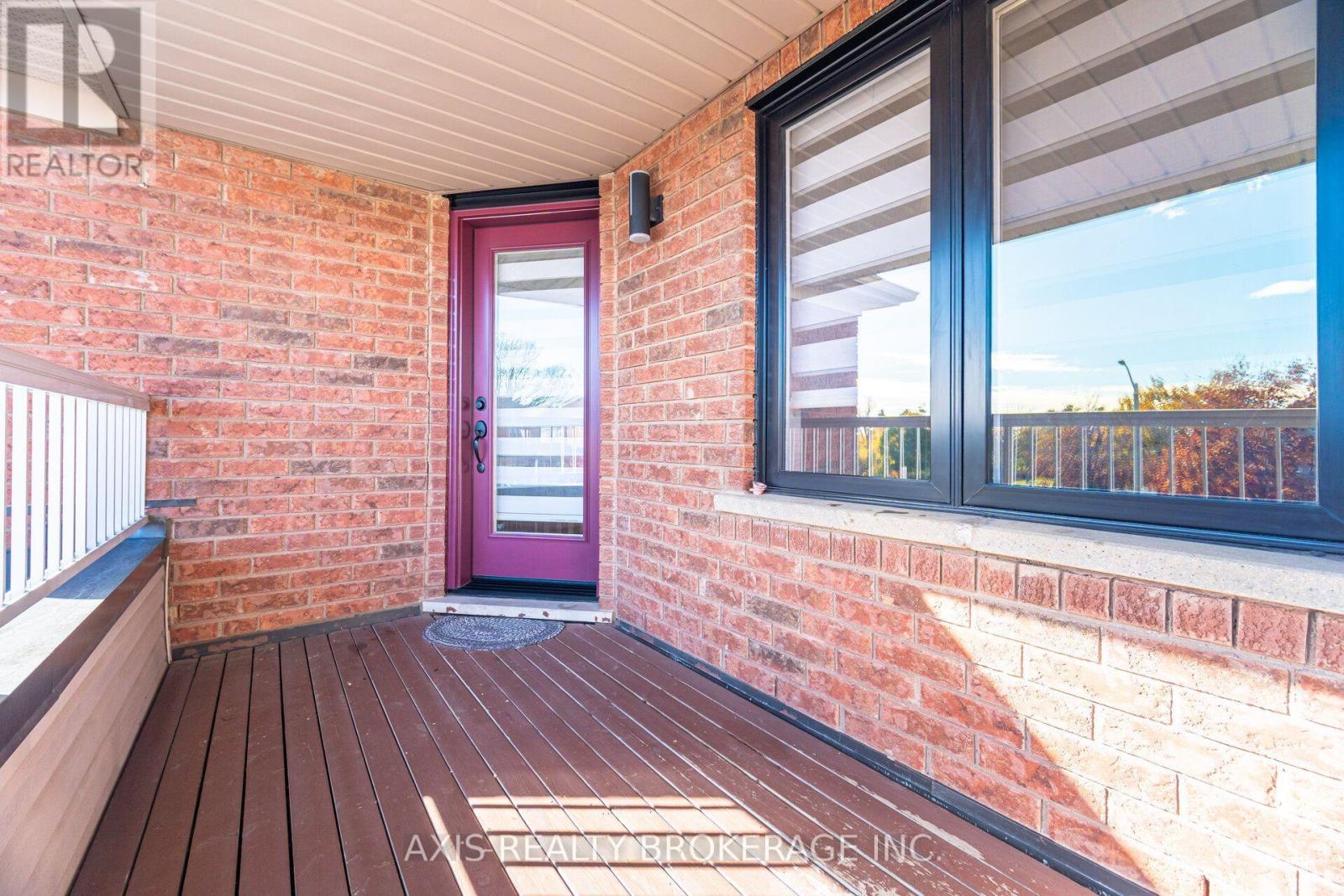 2 Queen Mary Drive, Brampton, Ontario  L7A 1X6 - Photo 27 - W13884986