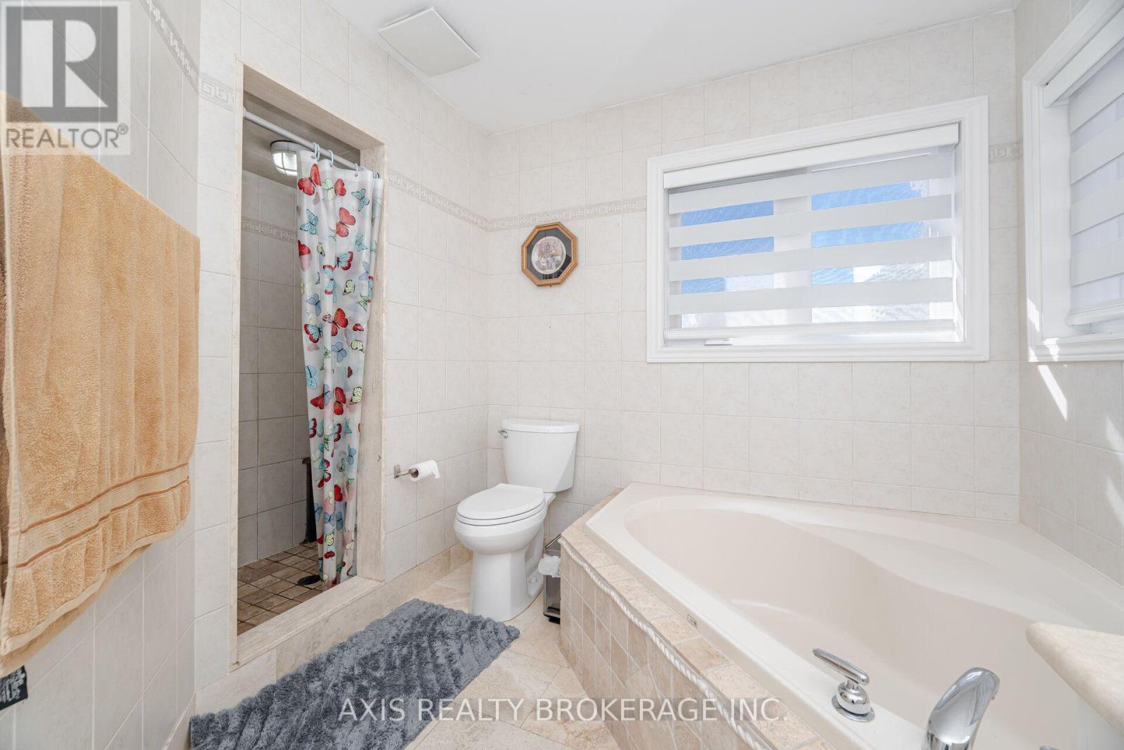 2 Queen Mary Drive, Brampton, Ontario  L7A 1X6 - Photo 33 - W13884986