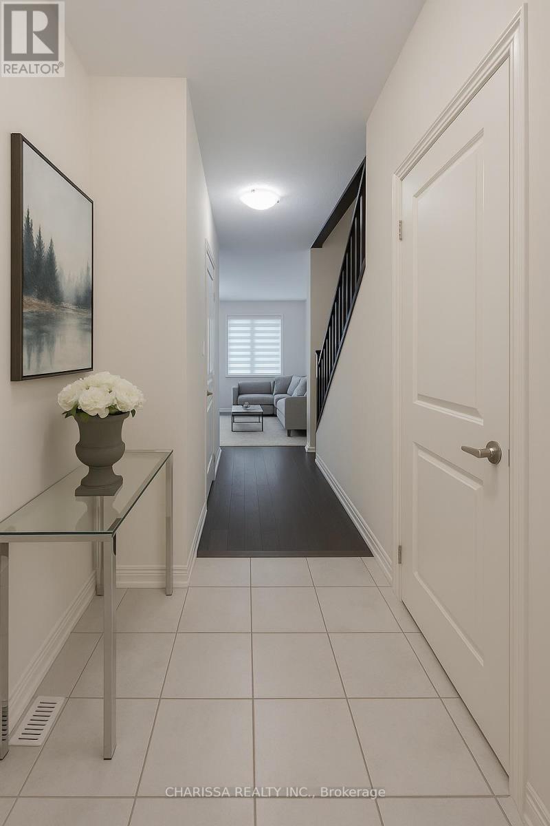 1051 Garner Road E, Hamilton, Ontario  L9G 0G9 - Photo 8 - X13884940