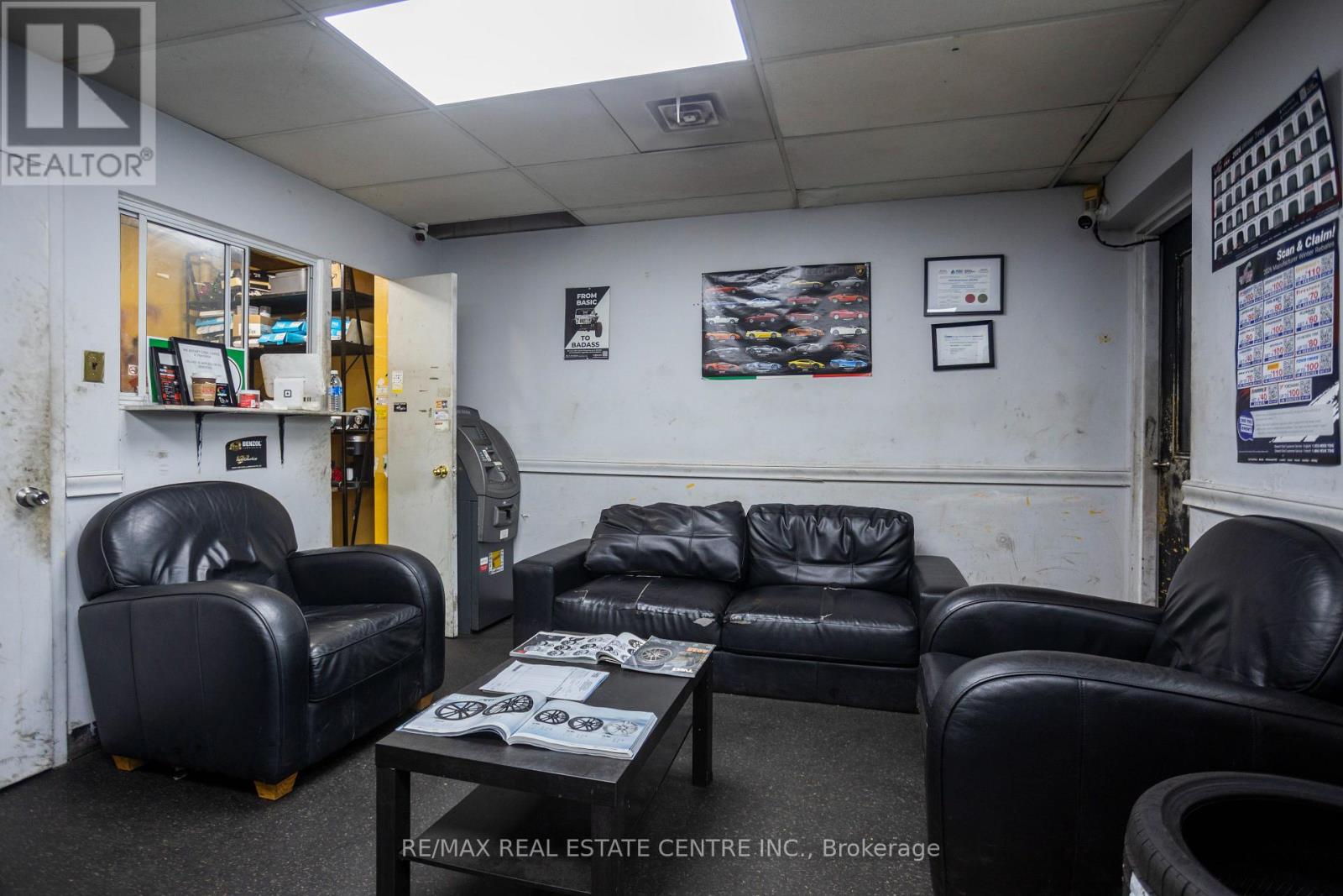 1000 Weston Road, Toronto, Ontario  M6N 3S1 - Photo 2 - W13884960