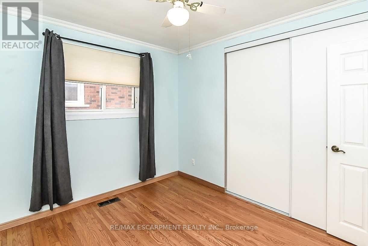 23 Woodsview Avenue W, Grimsby, Ontario  L3M 3S7 - Photo 17 - X13852082