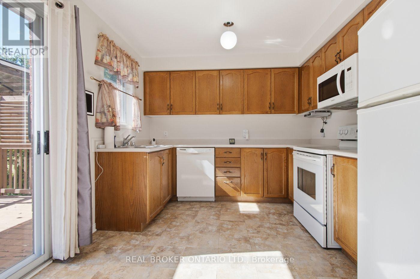 23 Madison Court W, Welland, Ontario  L3C 7G1 - Photo 7 - X13885022