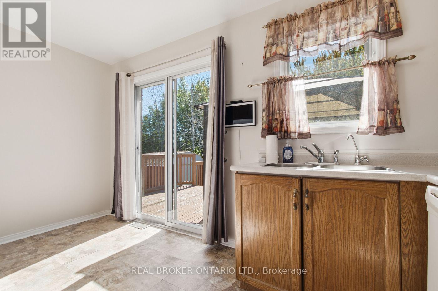 23 Madison Court W, Welland, Ontario  L3C 7G1 - Photo 8 - X13885022