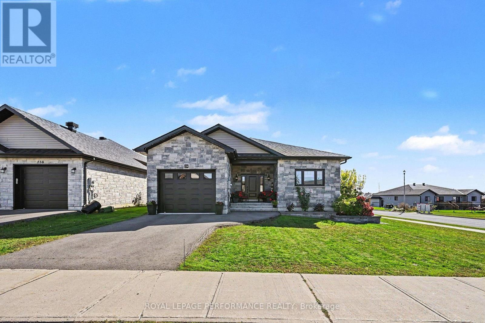 234 Bellwood Drive, Cornwall, Ontario K6H 0H2 - Photo 3 - X13885036