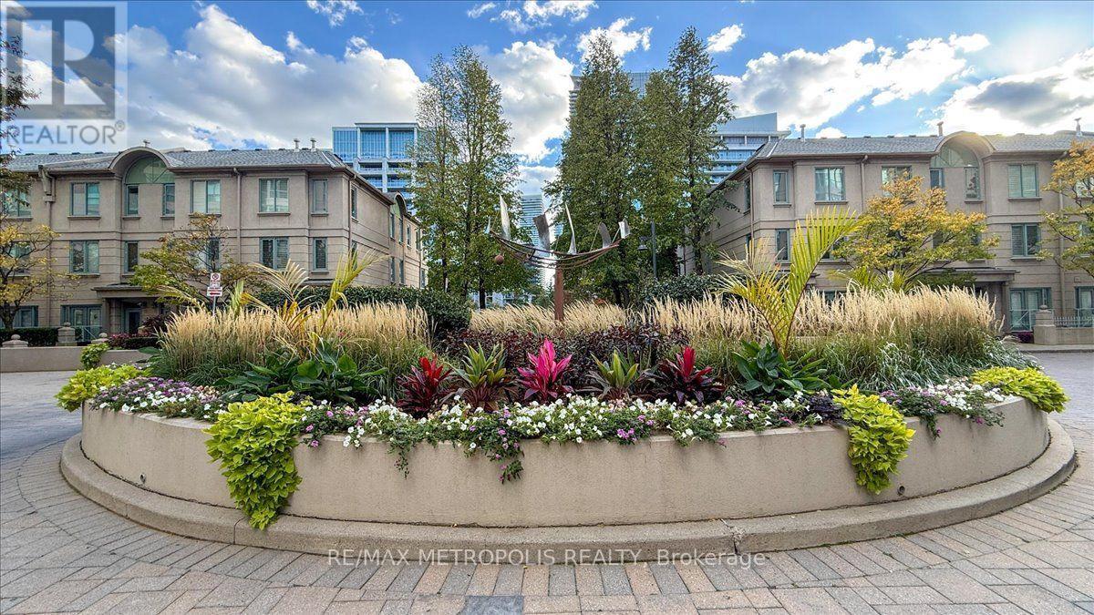 816 - 2111 Lake Shore Boulevard W, Toronto, Ontario  M8V 4B2 - Photo 4 - W13885038