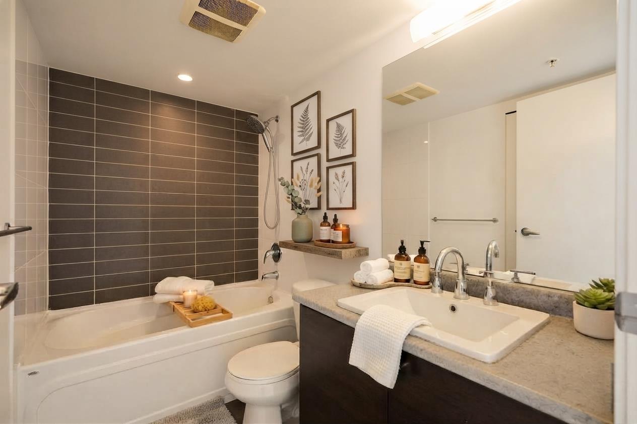 2410 13618 100 Avenue, Surrey, British Columbia  V3T 0A8 - Photo 11 - R3172626