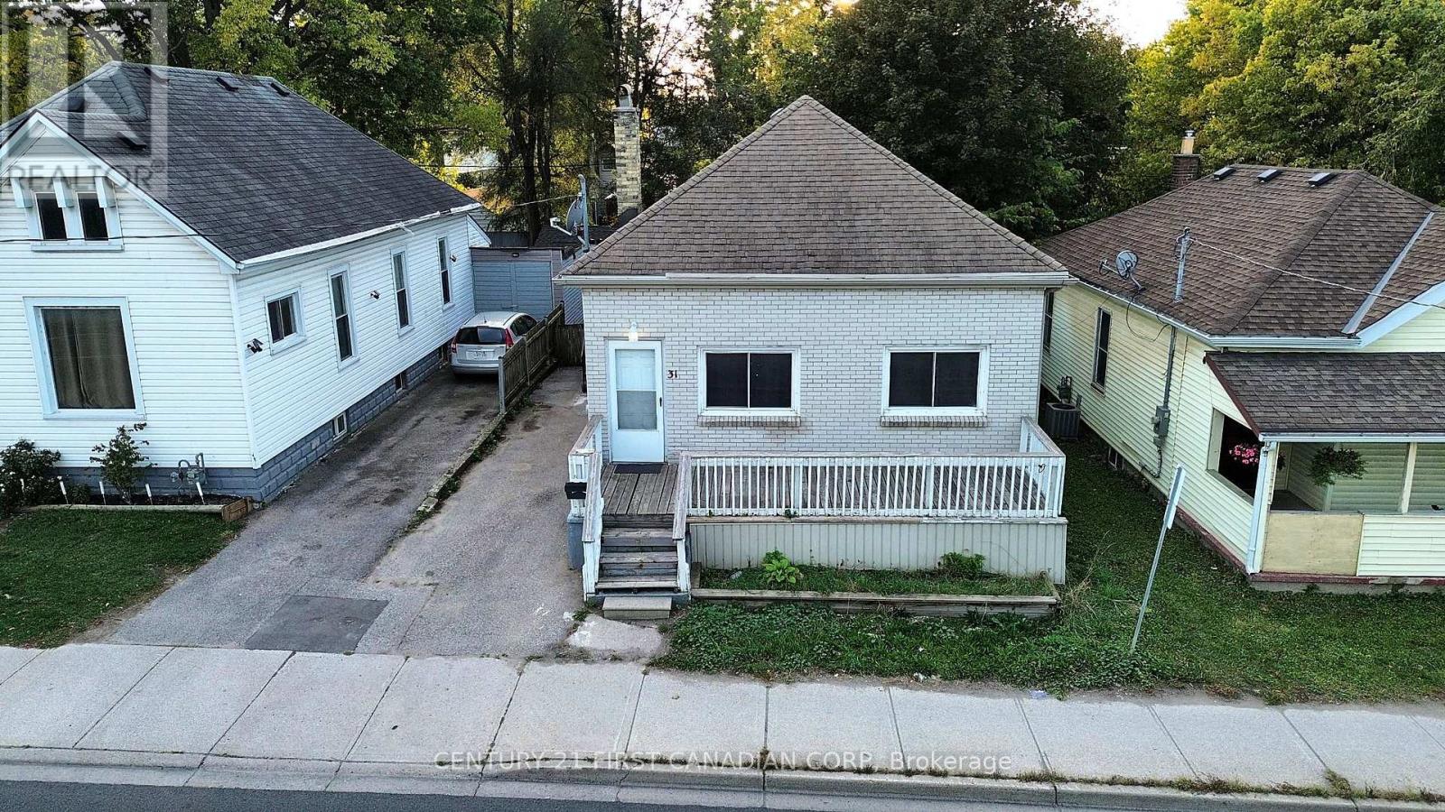 Lower - 31 Adelaide Street S, London South, Ontario  N5Z 3K1 - Photo 1 - X13885092
