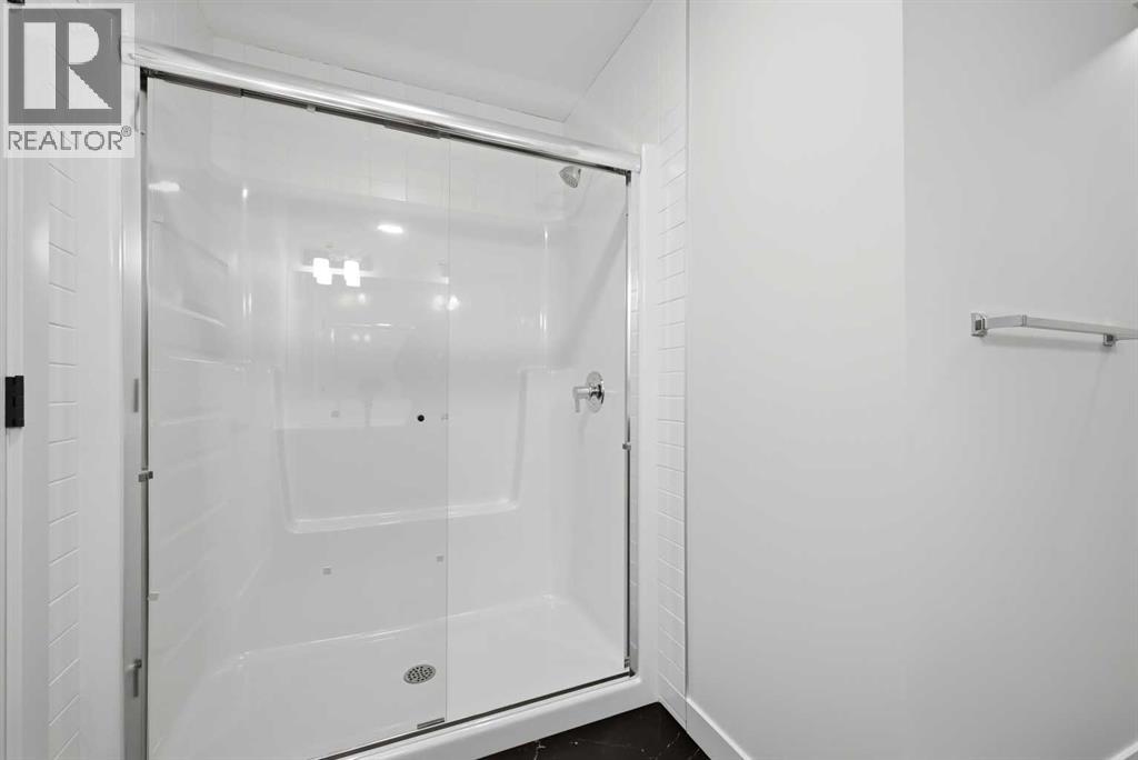 78 Waterford Mews, Chestermere, Alberta  T1X 3B6 - Photo 30 - A2350305