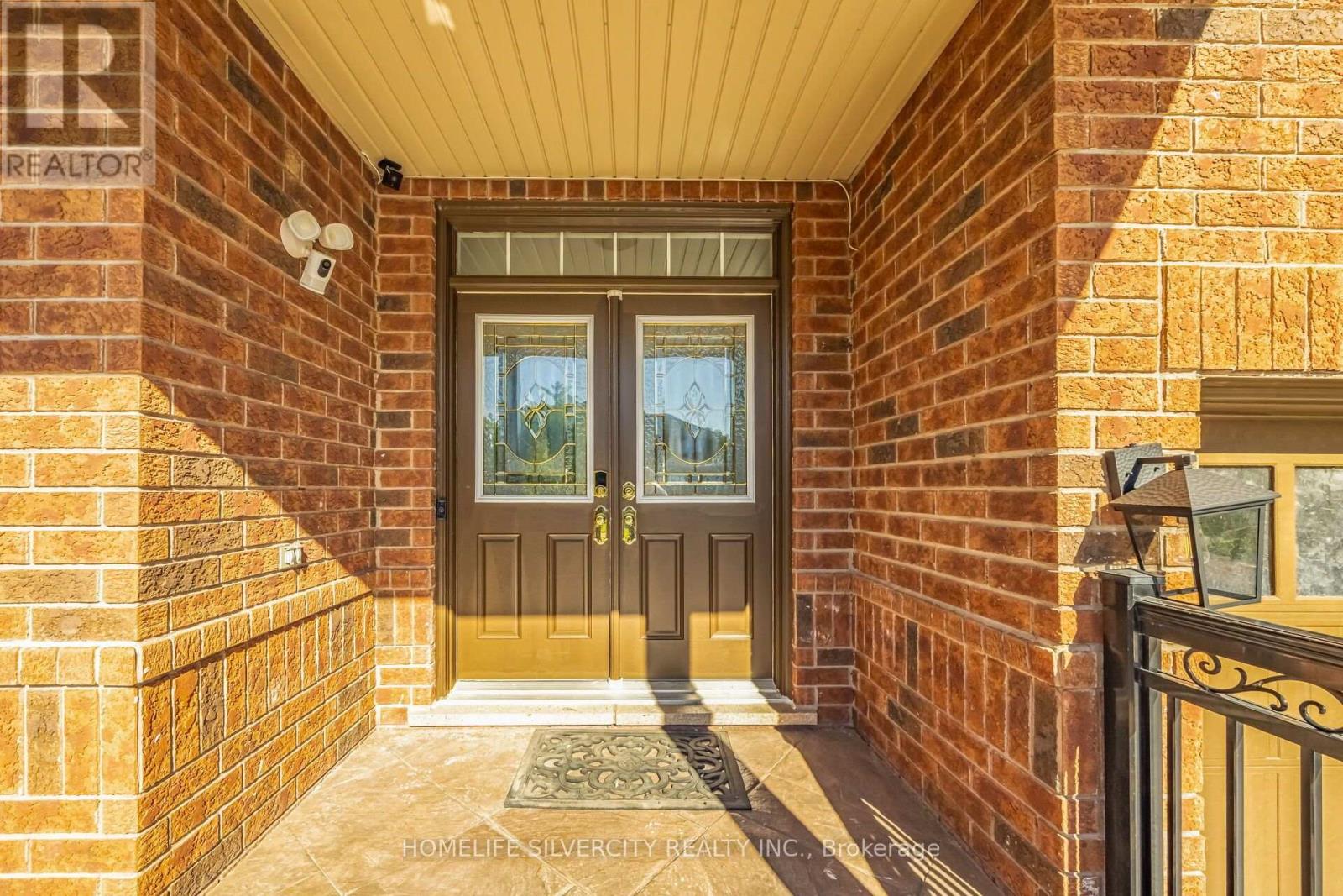 25 Van Hoof Crescent, Brampton, Ontario  L6P 1S7 - Photo 7 - W13885078