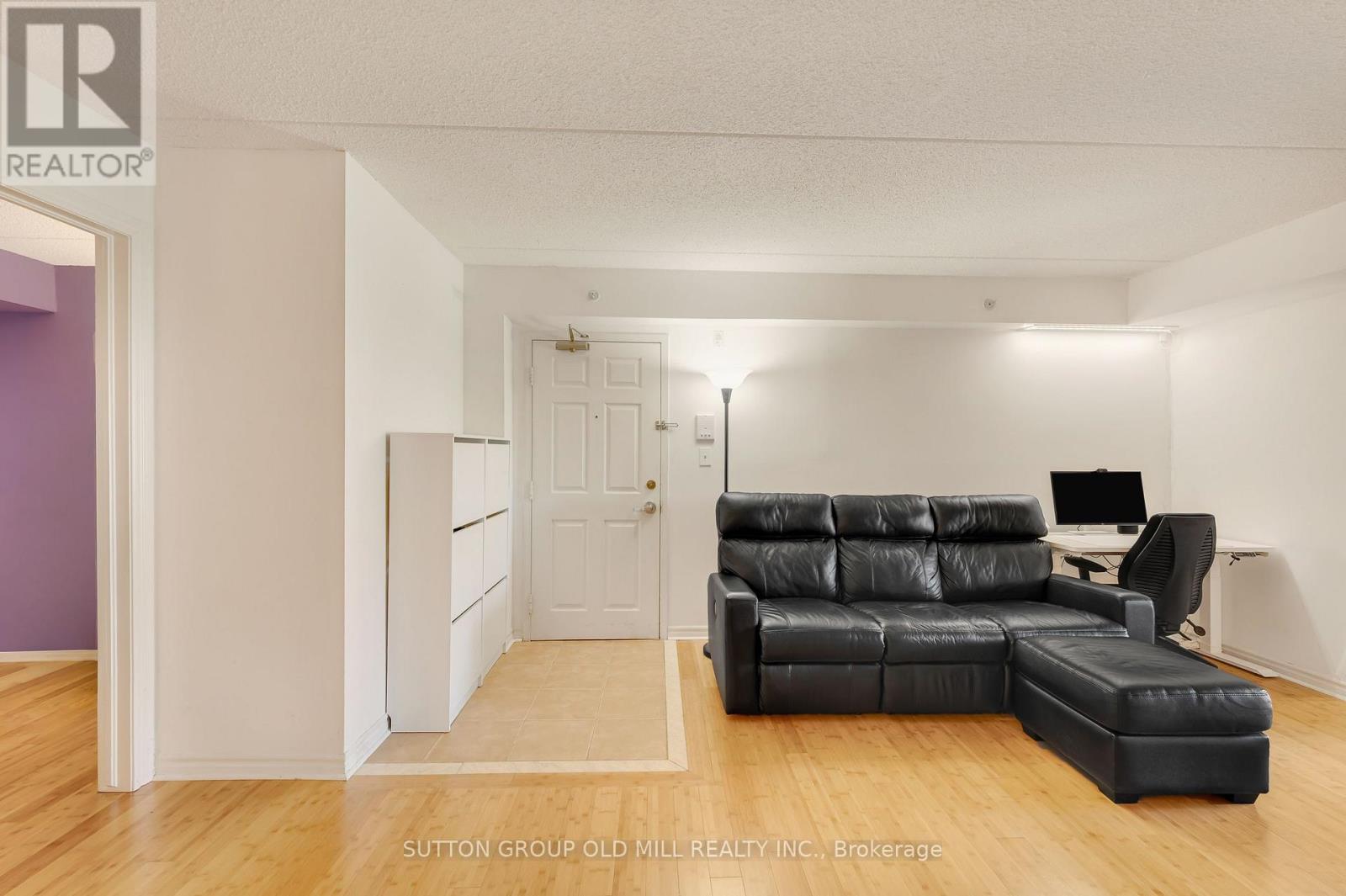208 - 1470 Bishops Gate, Oakville, Ontario  L6M 4N2 - Photo 10 - W13885094
