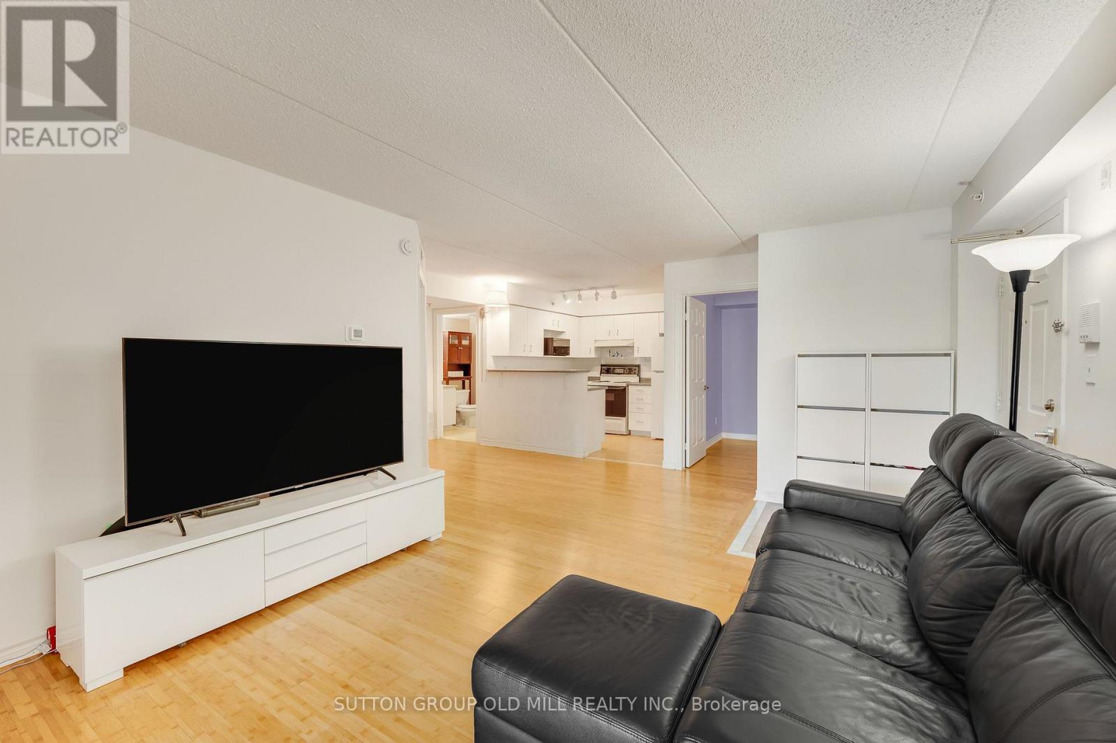 208 - 1470 Bishops Gate, Oakville, Ontario  L6M 4N2 - Photo 11 - W13885094
