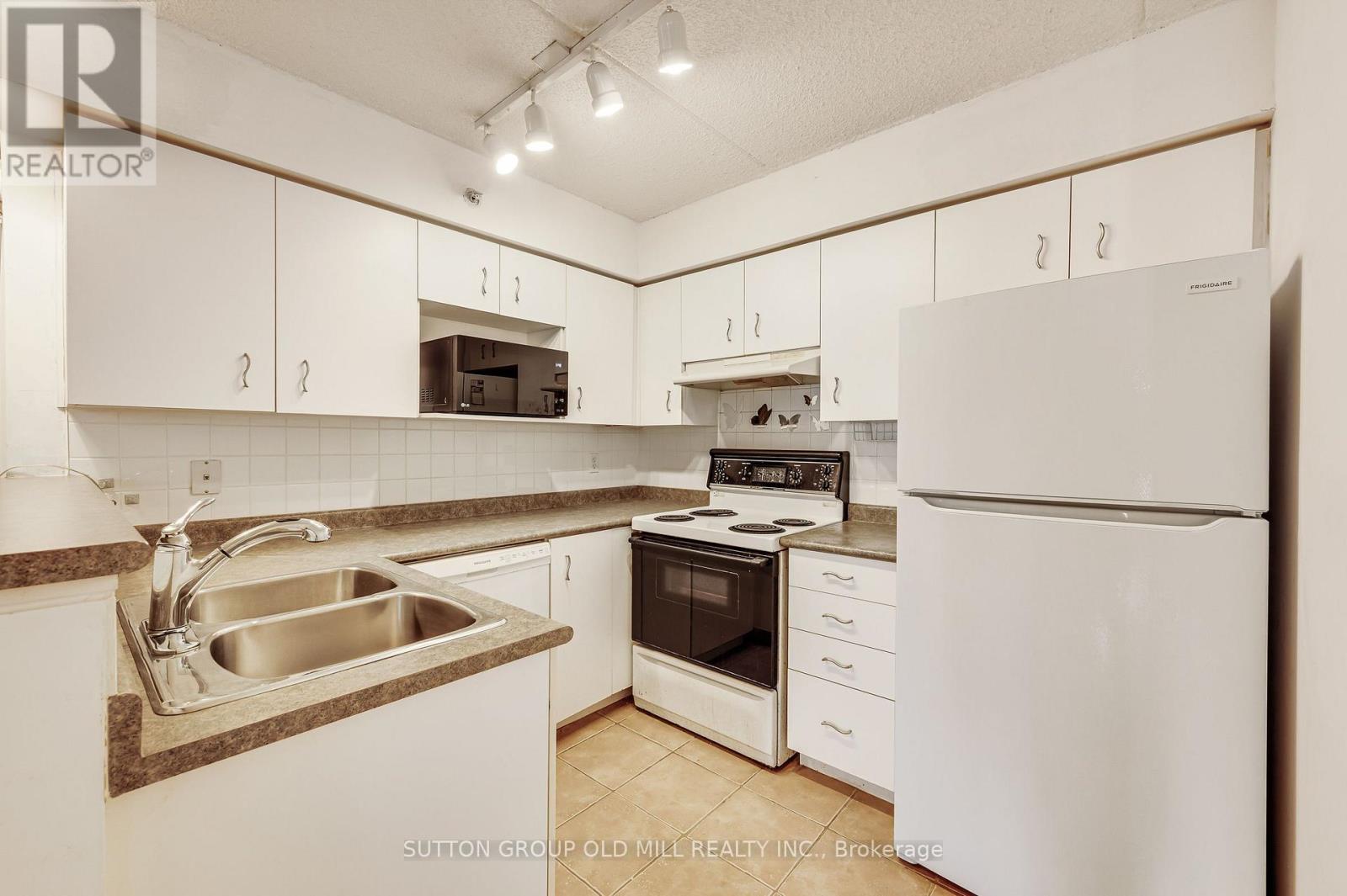 208 - 1470 Bishops Gate, Oakville, Ontario  L6M 4N2 - Photo 14 - W13885094
