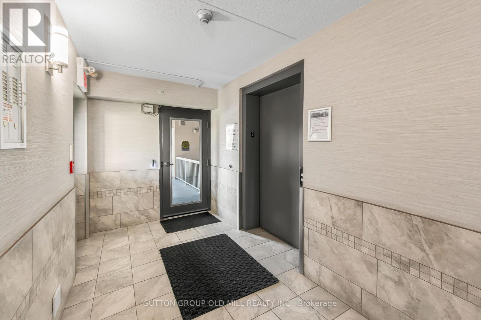 208 - 1470 Bishops Gate, Oakville, Ontario  L6M 4N2 - Photo 4 - W13885094