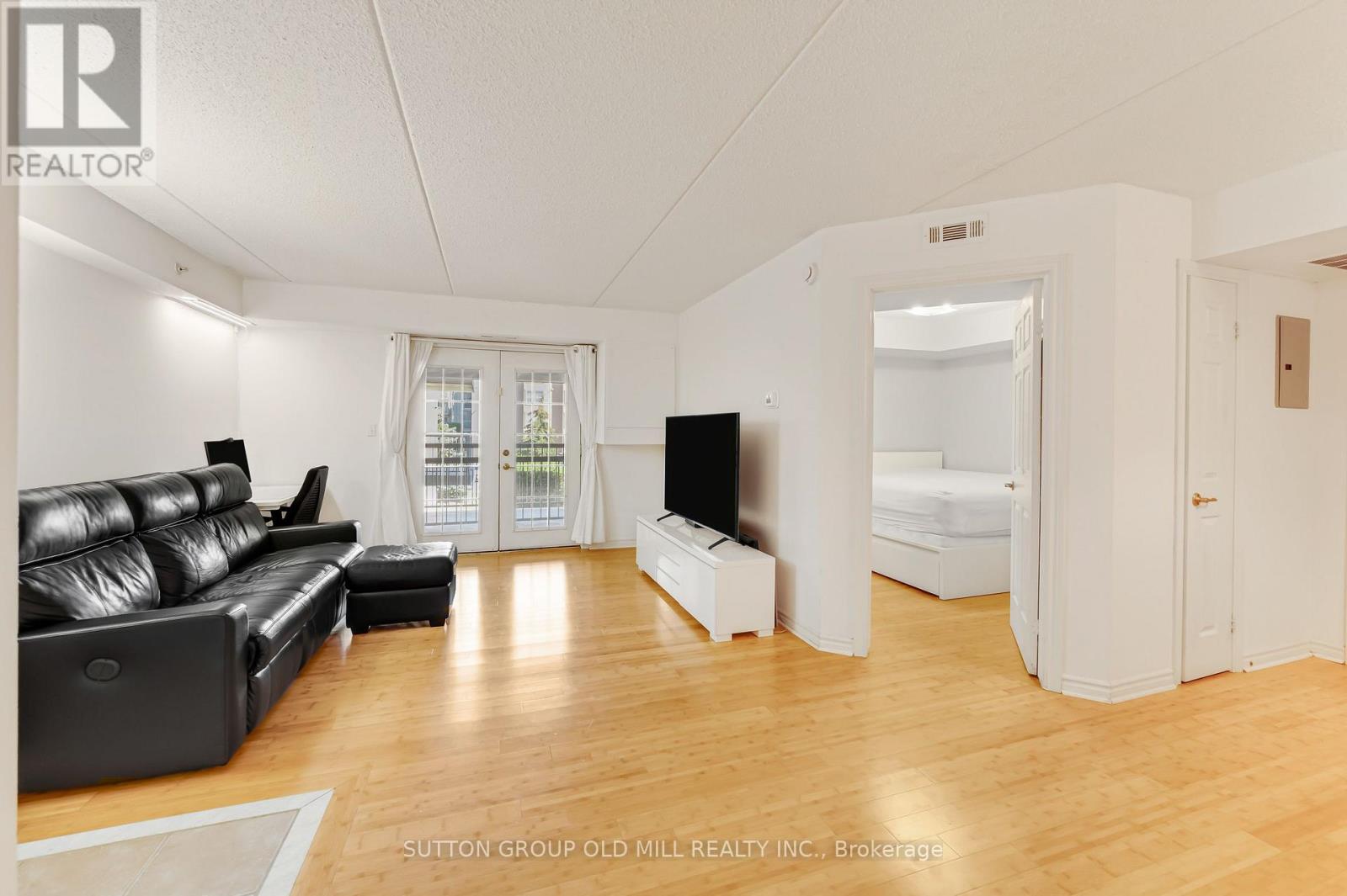 208 - 1470 Bishops Gate, Oakville, Ontario  L6M 4N2 - Photo 7 - W13885094