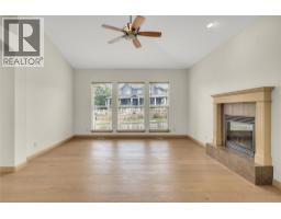 5438 Farron Street, Kelowna, British Columbia V1W 5A6 - Photo 5 - 10398029