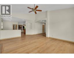5438 Farron Street, Kelowna, British Columbia V1W 5A6 - Photo 6 - 10398029