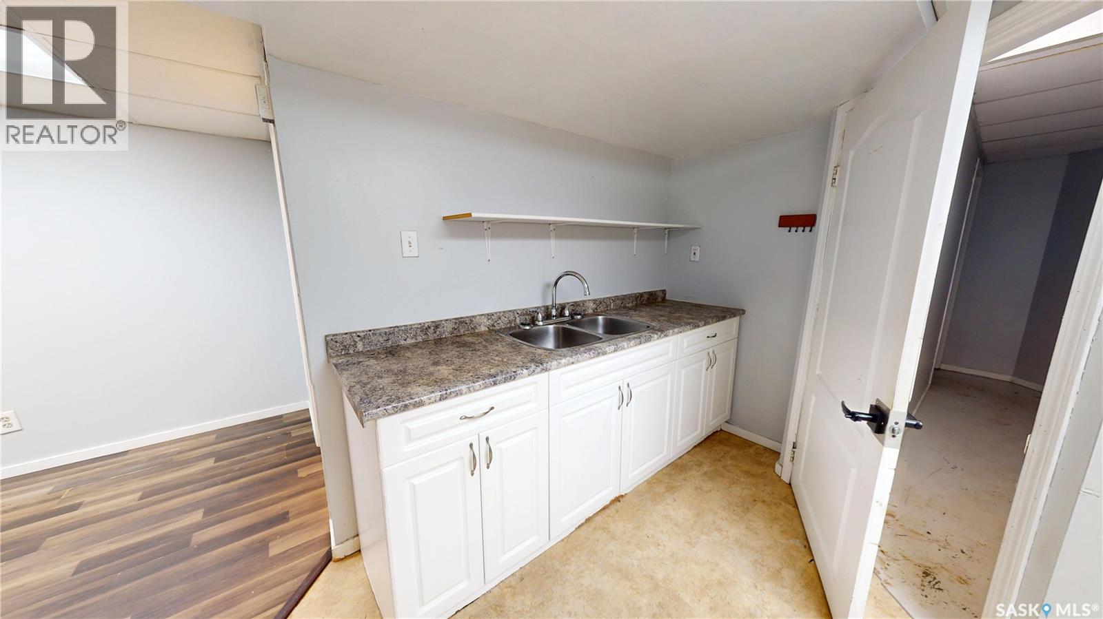 4 Carleton Drive, Saskatoon, Saskatchewan  S7H 3N6 - Photo 18 - SK050008