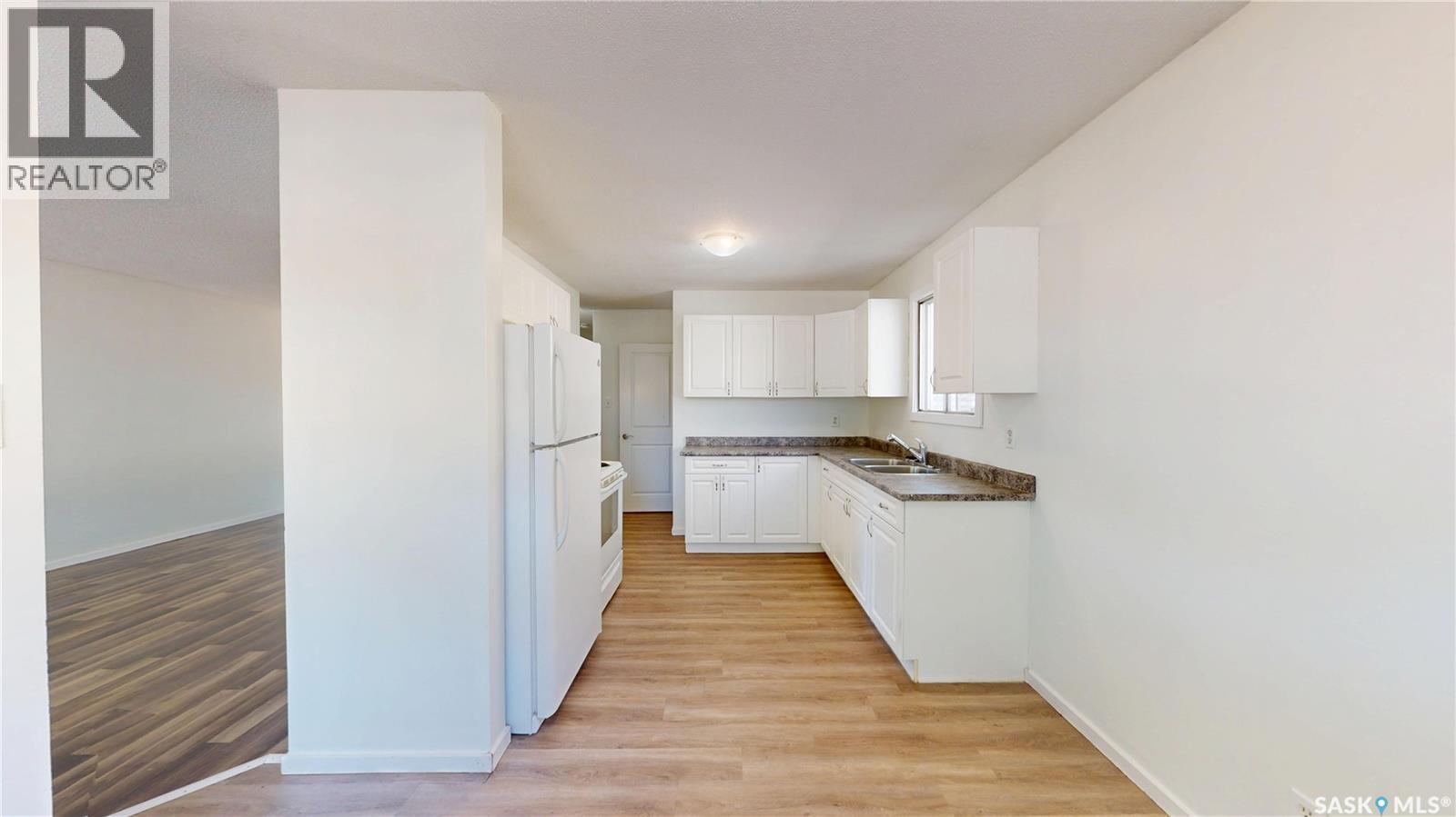 4 Carleton Drive, Saskatoon, Saskatchewan  S7H 3N6 - Photo 5 - SK050008