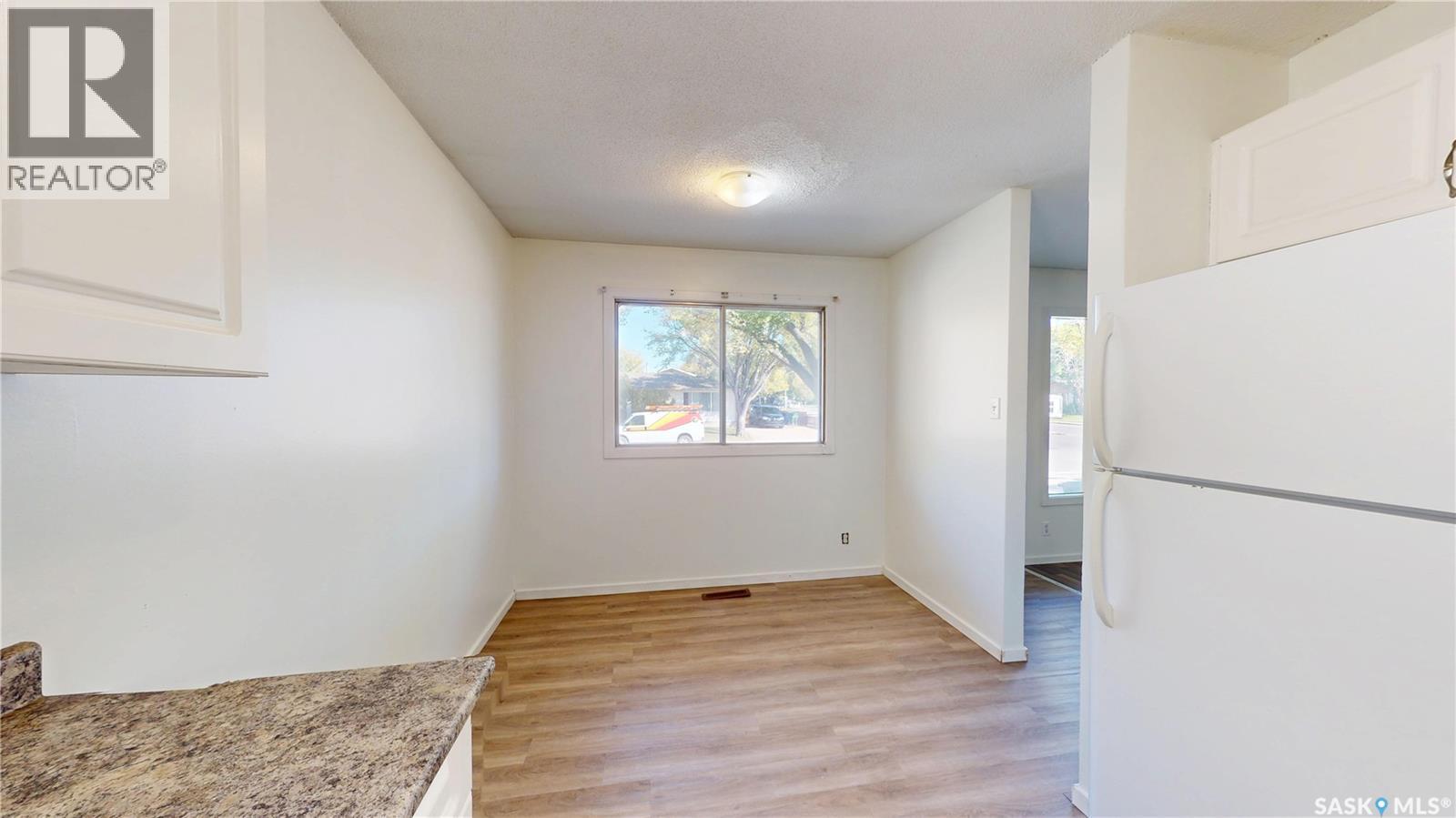 4 Carleton Drive, Saskatoon, Saskatchewan  S7H 3N6 - Photo 8 - SK050008