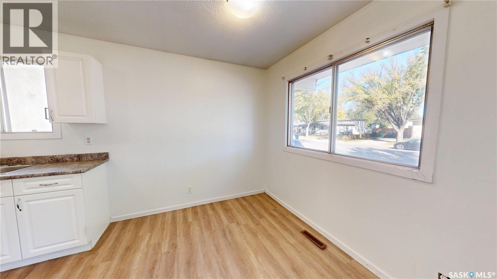 4 Carleton Drive, Saskatoon, Saskatchewan  S7H 3N6 - Photo 9 - SK050008